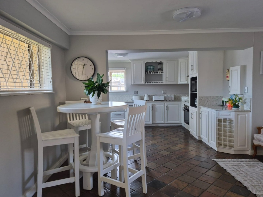 4 Bedroom Property for Sale in Blue Bend Eastern Cape